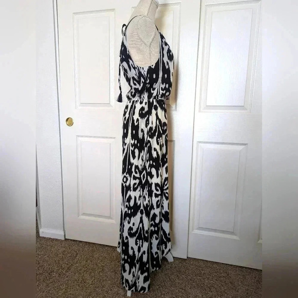 Athleta Black Off White Ikat Bloom Sleeveless Halter Tassel Tie Hi Lo Maxi Dress - Picture 5 of 10